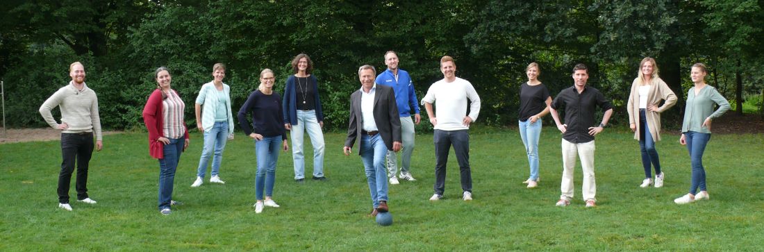 11 neue Lehrkräfte in Pose