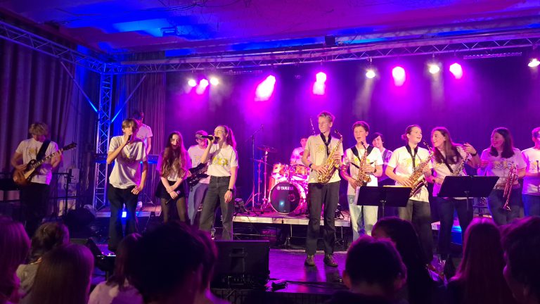 „The GEOrge“ startet mit zwei Konzerten ins Schuljahr